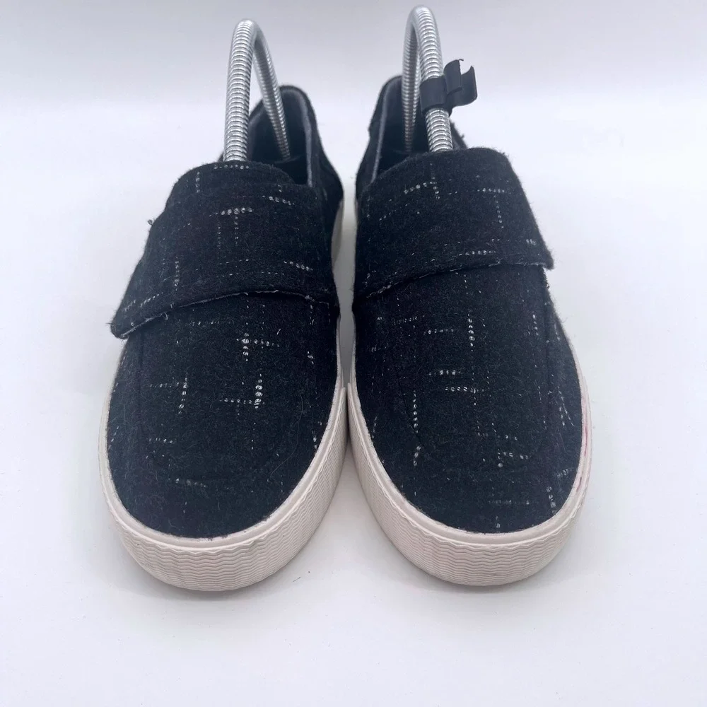 TOMS Women's Black Altair Black‎ Dotted slip-on WM 7.5 - Picture 3 of 7